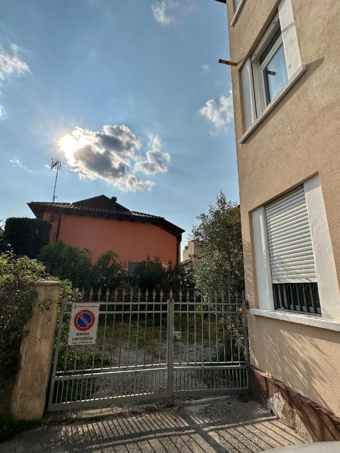 Appartamento Vicino Al Duomo Con Parcheggio Privato Padua Exterior foto
